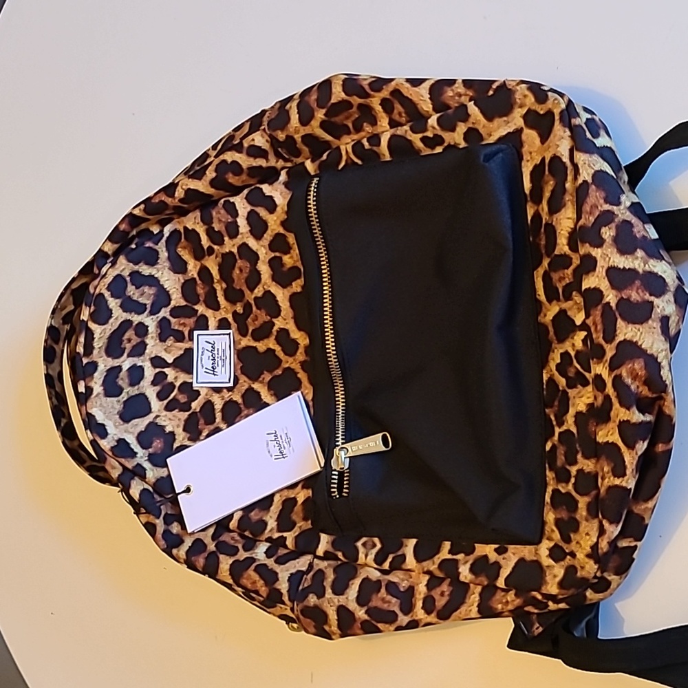 Hershal womens/girls backpack Nwt